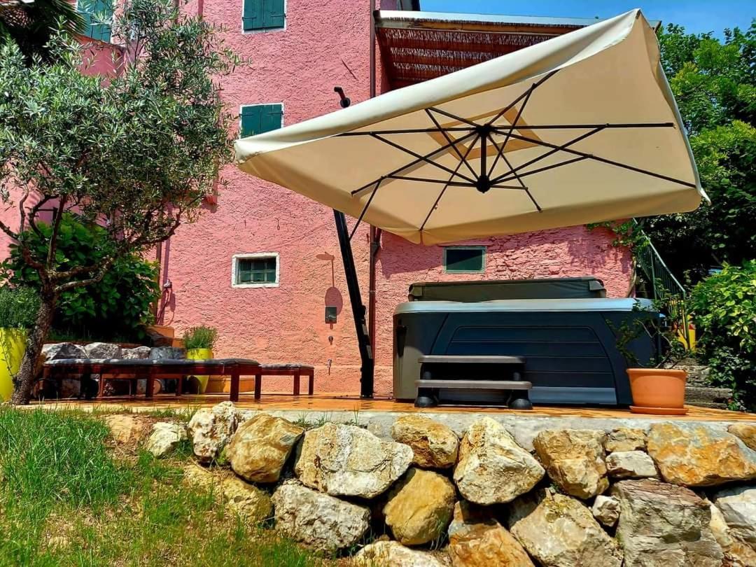 La Casa Rosa Di Segusino With Spa Jacuzzi In Garden Sequsino Buitenkant foto